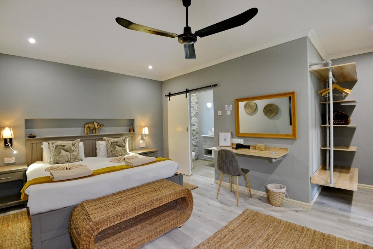River View Lodge คาซาเนอ ภายนอก รูปภาพ