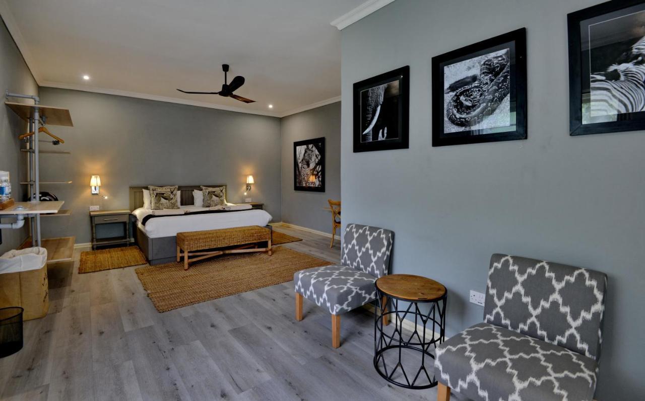 River View Lodge คาซาเนอ ภายนอก รูปภาพ