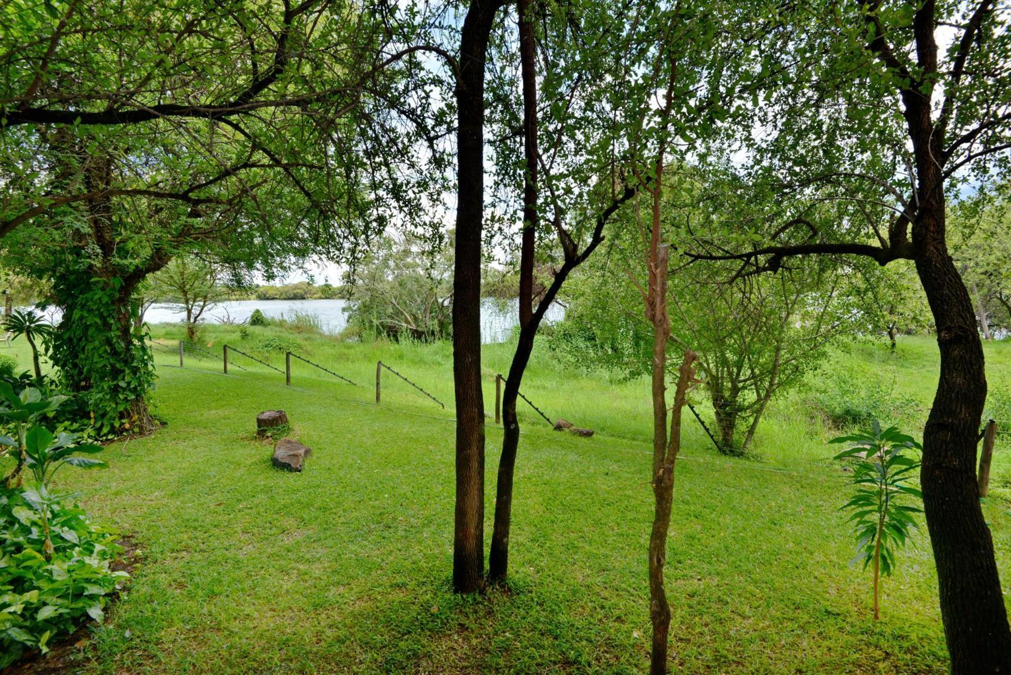 River View Lodge คาซาเนอ ห้อง รูปภาพ